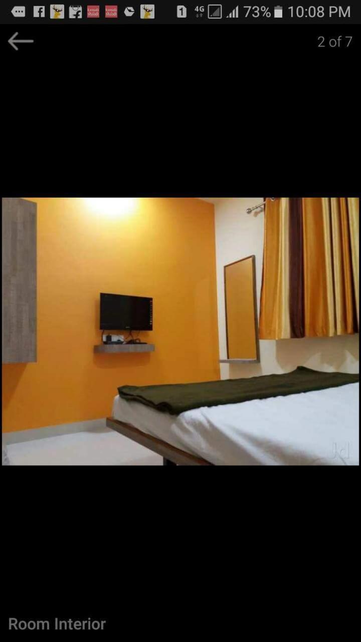 Vrundavan Hotel And Lodging Akalkot Exterior photo
